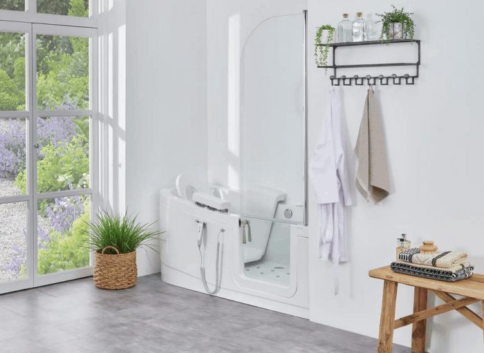 Easy air bath lift outlet